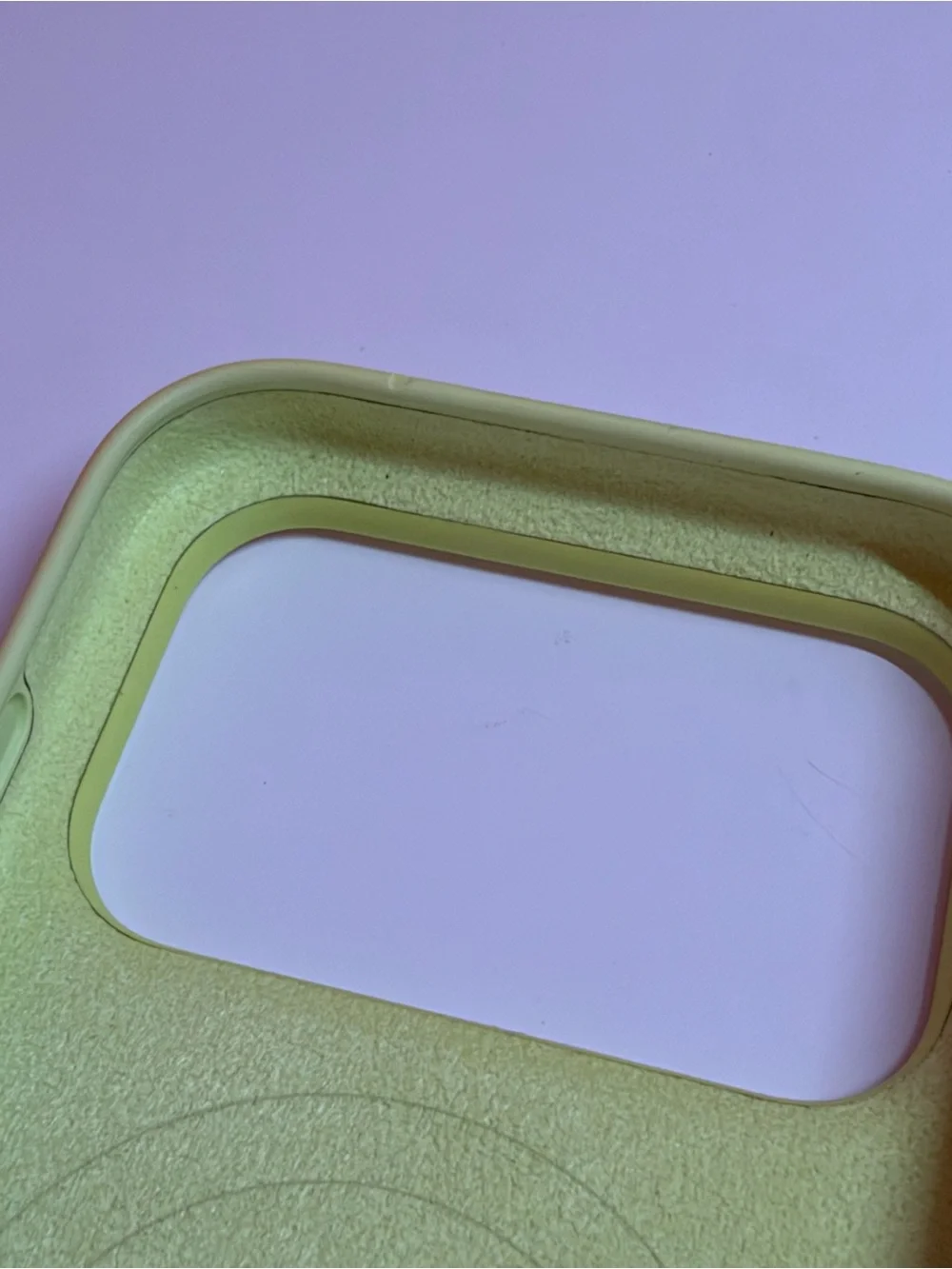 Apple iPhone 17 Pro Silicone MagSafe Case Neon Yellow